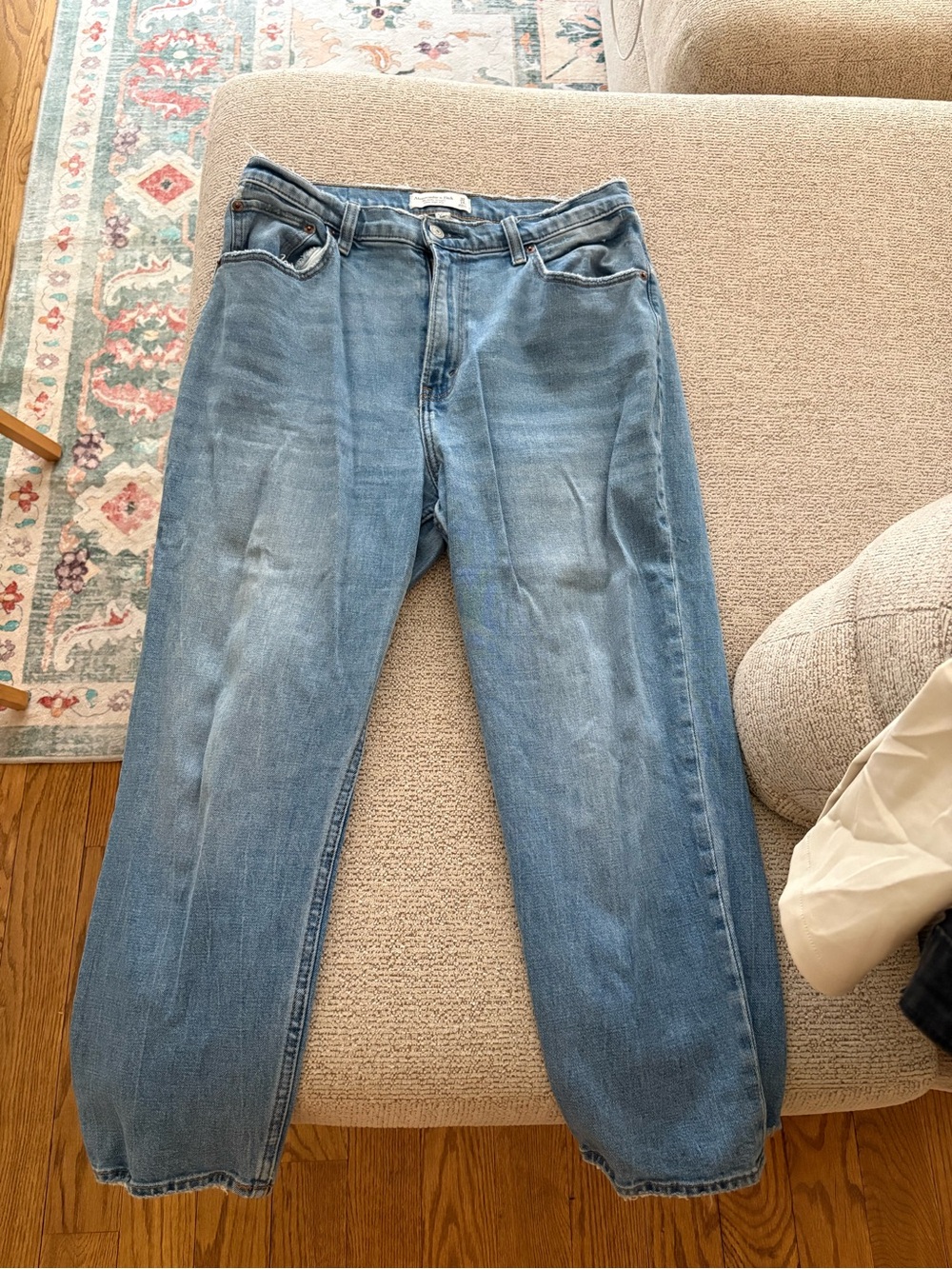 Abercrombie & Fitch Ankle Straight Ultra High Rise 32 Short